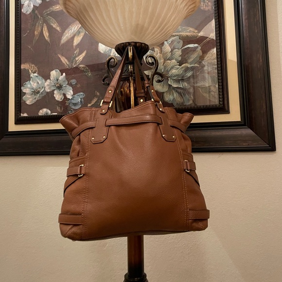 Michael Michael Kors please check all picture of condition - Picture 2 of 16